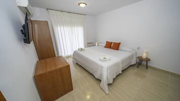 1 Schlafzimmer, Bügeleisen/Bügelbrett, kostenloses WLAN, Bettwäsche
