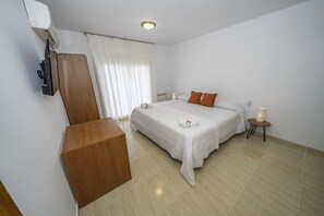 Strykejern/-brett, wi-fi (inkludert) og sengetøy