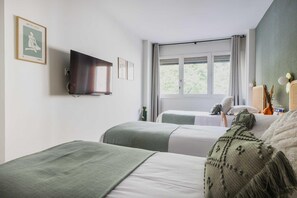 Apartment | 1 Schlafzimmer, laptopgeeigneter Arbeitsplatz, Bügeleisen/Bügelbrett