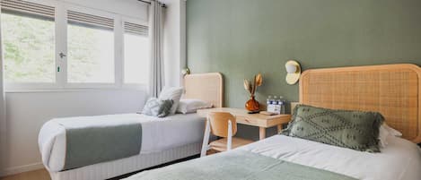 1 bedroom, laptop workspace, iron/ironing board, bed sheets