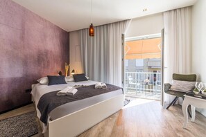 Room, Balcony, Courtyard View | In-room safe, soundproofing, free WiFi - Luxury rooms in Old Town (Zadar)
