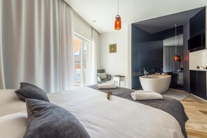 Room, Balcony, Courtyard View | In-room safe, soundproofing, free WiFi - Luxury rooms in Old Town (Zadar)