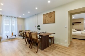 Apartment | Dining