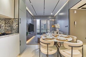 Appartement Premium, 2 chambres, vue canal | Salle à manger