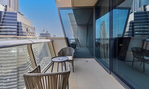 Deluxe Apartment | Balcony - bnbme | Burj Vista Tower 1 | 3 + Maids (Dubai)