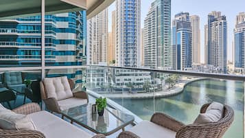 Premium Apartment, 4 Bedrooms | Balcony