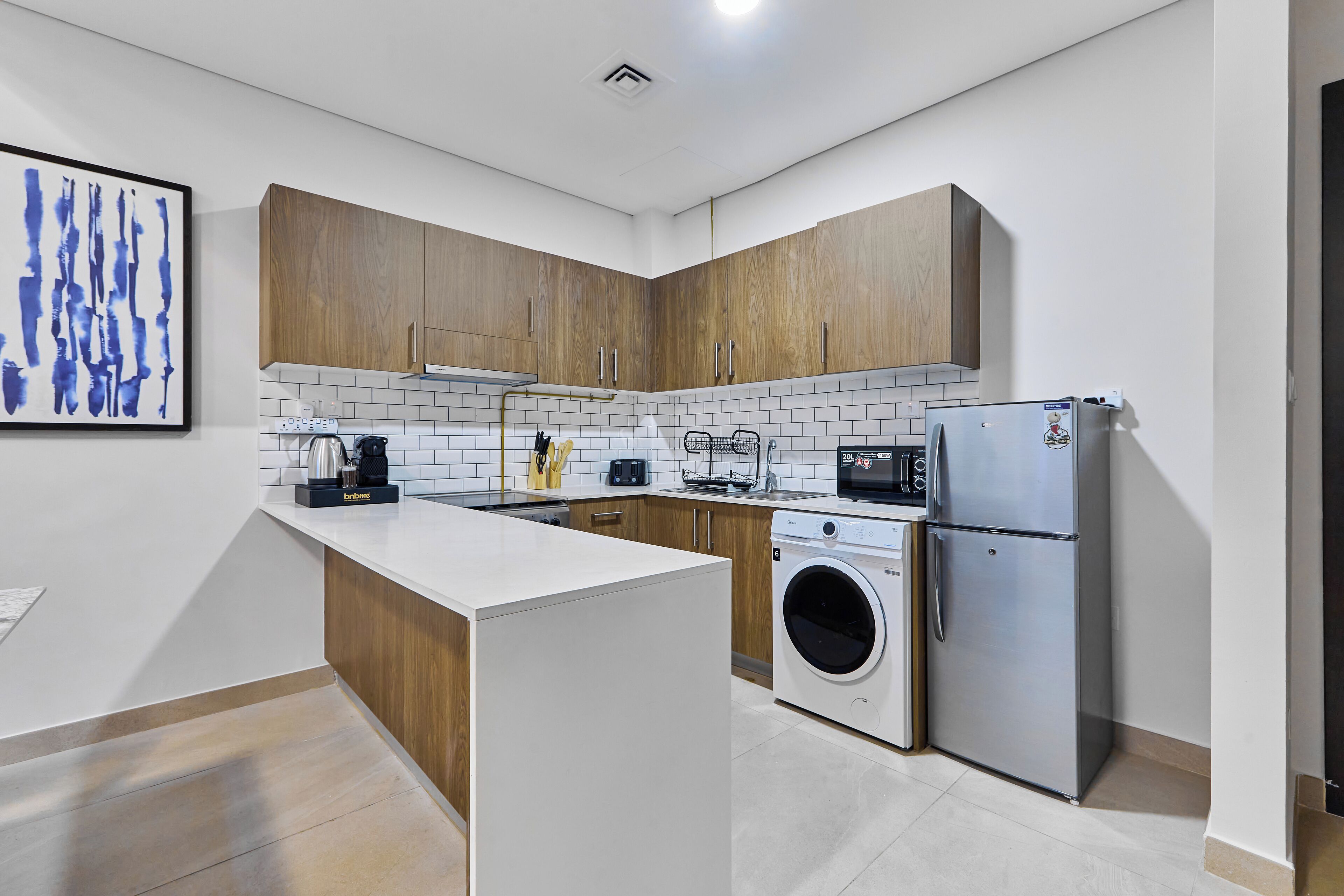 Premium Apartment, 1 King Bed | Private kitchen | Fridge, coffee/tea maker, electric kettle, toaster