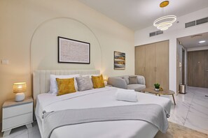 Estúdio premium, 1 cama King | Roupas de cama premium, cofres nos quartos