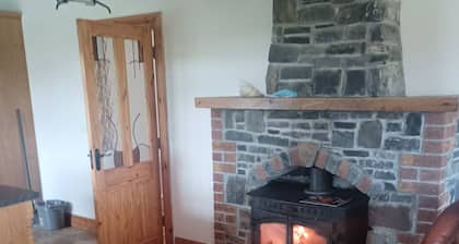 Room-room 4, Williamstown, Ireland