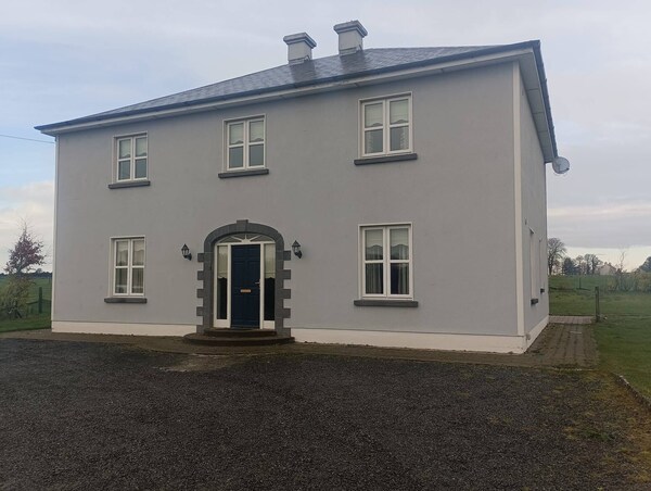 Room-room 4, Williamstown, Ireland - Mayo