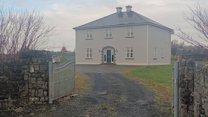 Room, 1 Bedroom | Exterior - Room-room 4, Williamstown, Ireland (Williamstown)