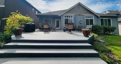 Golf Course home sleeps 6