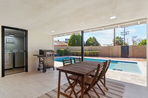 Outdoor dining - Stylish Retreat-Heated Pool, Minutes to Old Town (Scottsdale)
