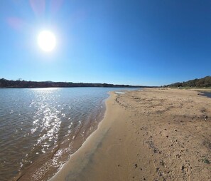 Solsenger og strandhåndklær