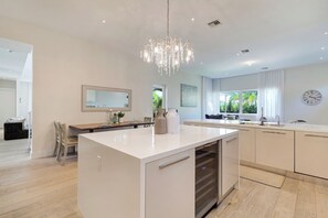 Interior - Luxurious Beach Retreat w/ Heated Pool&basketball (Hollywood)