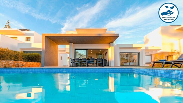 Unclassified image, 1 of 50, button
