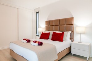 3 bedrooms, iron/ironing board, free WiFi, bed sheets - Villa w/ Heatable Pool and BBQ in Albufeira (Albufeira)