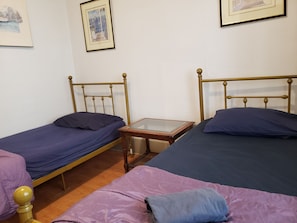 Comfort-Zweibettzimmer | Kostenloses WLAN, Bettwäsche
