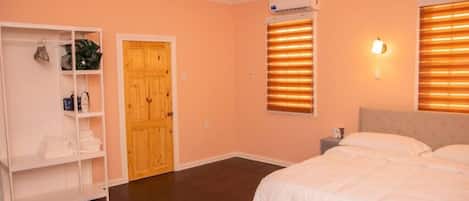 Deluxe Condo, 2 Bedrooms, Non Smoking, City View