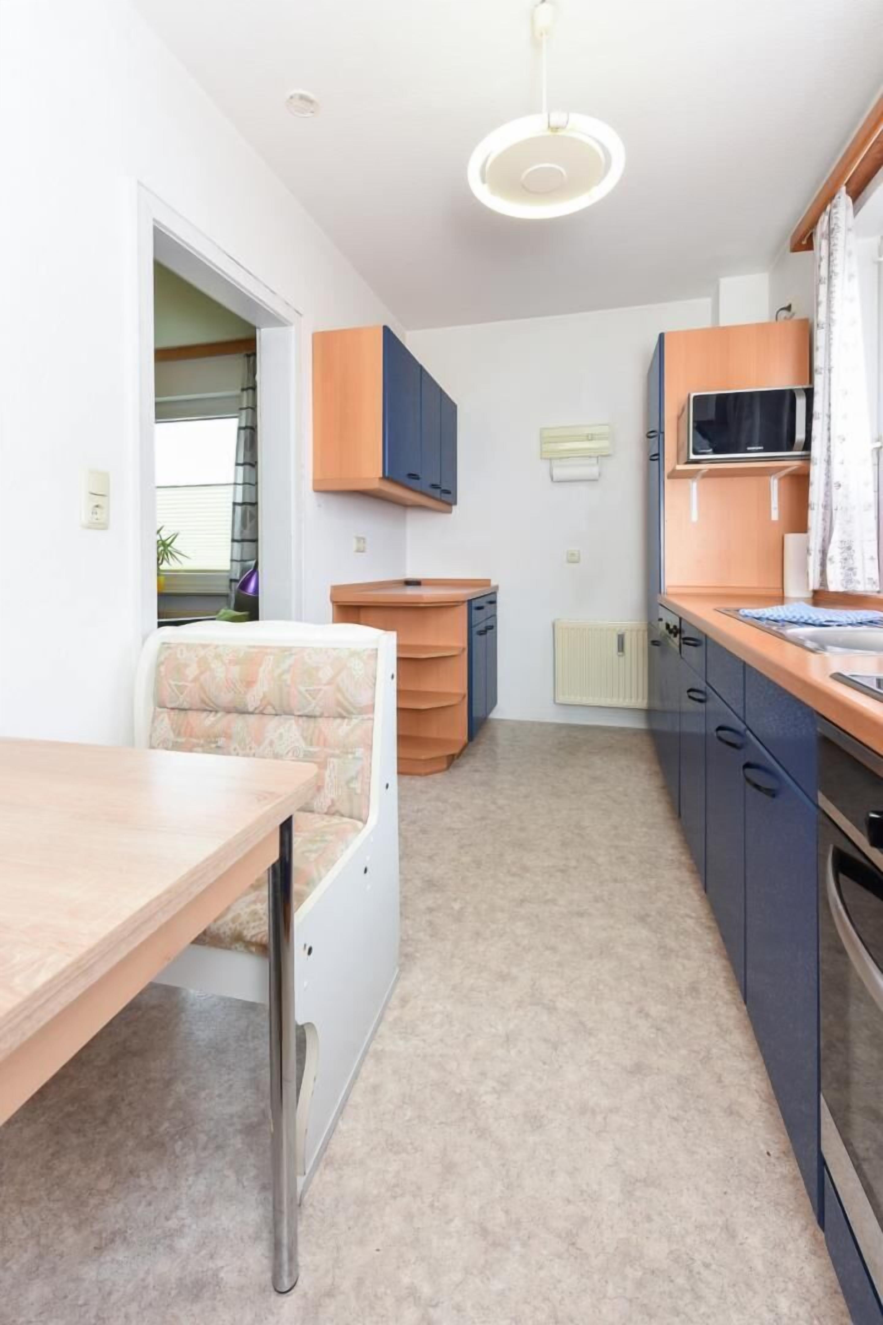 Geladeira, micro-ondas, fogão, lava-louças