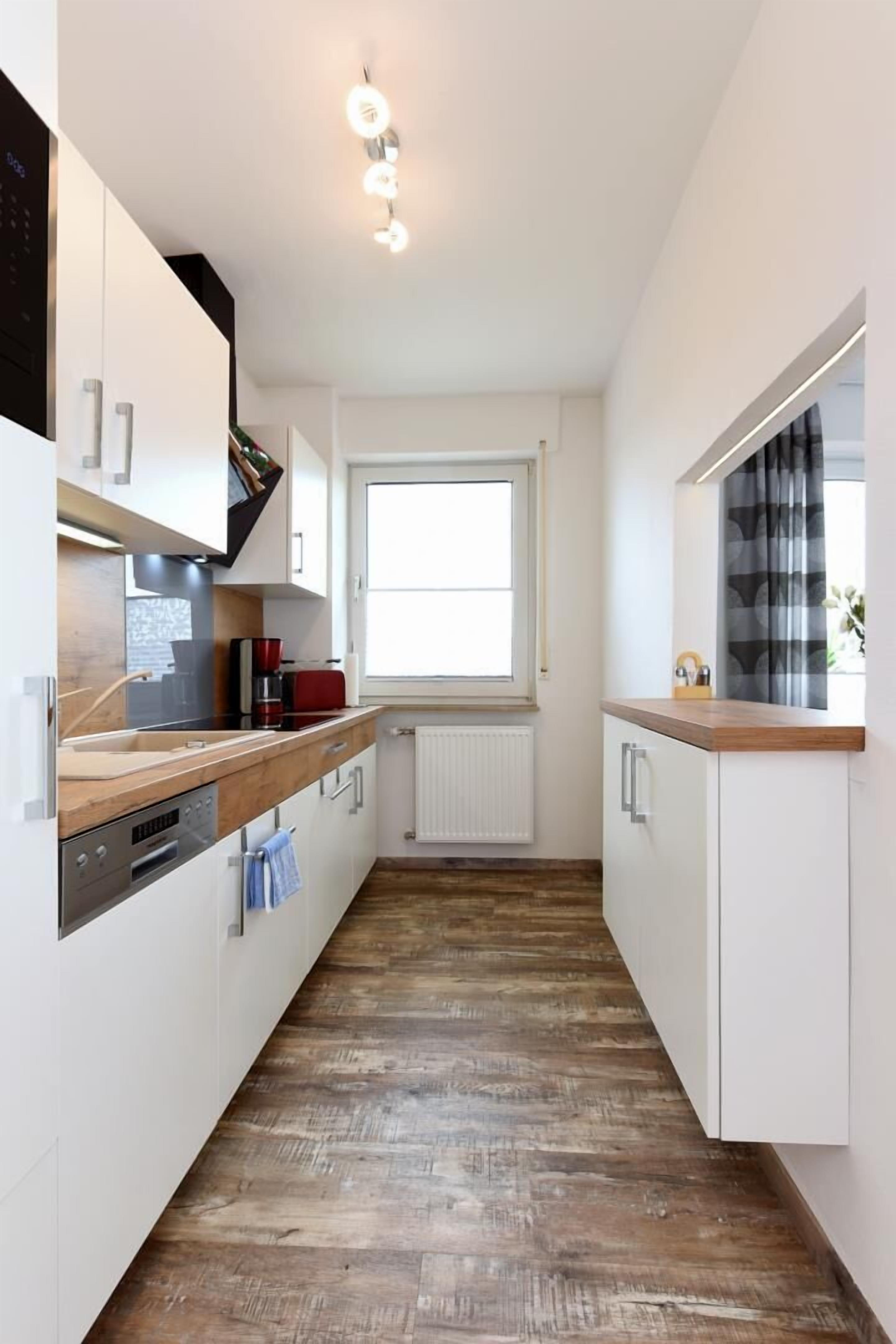 Geladeira, micro-ondas, fogão, lava-louças