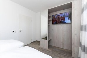 2 室のベッドルーム、WiFi (無料)、ベッドシーツ