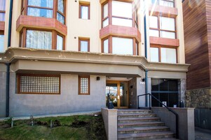 Fachada de la propiedad