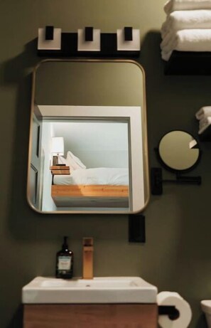 1 chambre, fer et planche à repasser, Wi-Fi, draps fournis