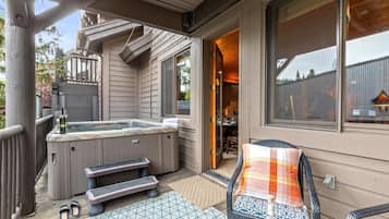 Condo (2 Bedrooms) | Terrace/patio