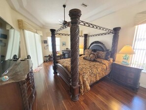 3 bedrooms, individually decorated, individually furnished - Cozy Canal (Palm Coast)