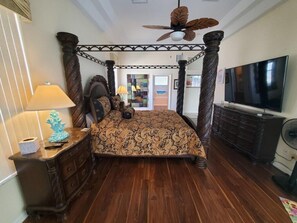 House, Multiple Beds, Pool Access, Pool View (Cozy Canal) | 3 bedrooms, individually decorated, individually furnished - Cozy Canal (Palm Coast)