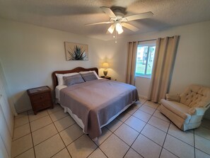 Appartement, Meerdere bedden, terras, uitzicht op zwembad (Ocean Village Club O15) | 2 slaapkamers, individueel gedecoreerd, individueel gemeubileerd