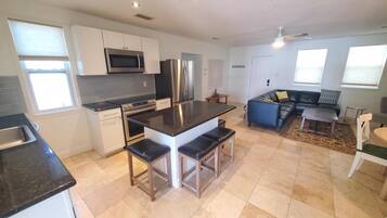 House, Multiple Beds, Patio, Garden View (Zen Cottage - All) | Interior