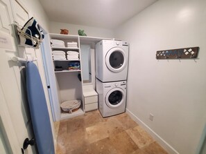 Interior - Zen Cottage - All (St. Augustine)