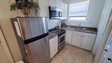 House, Multiple Beds, Patio, Garden View (Zen Cottage - All) | Private kitchen