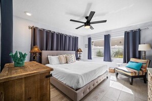 5 quartos, individualmente decorados, individualmente mobiliados