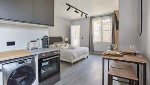 Apartment | 1 bedroom, laptop workspace, iron/ironing board, bed sheets - Sublim Studio Beaubourg/le Marais (Paris)