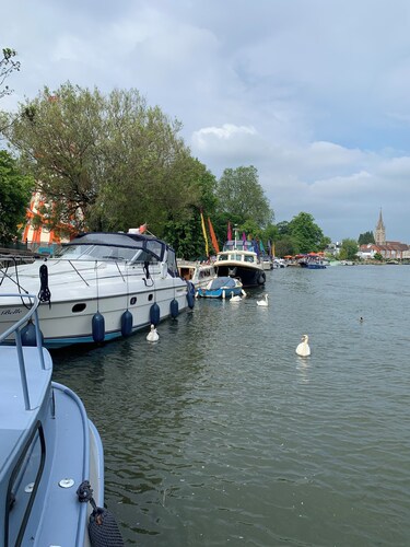 Stunning Classic Dutch Barge near historic Henley & Marlow