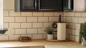 Kühlschrank, Ofen, Herdplatte, Geschirrspüler