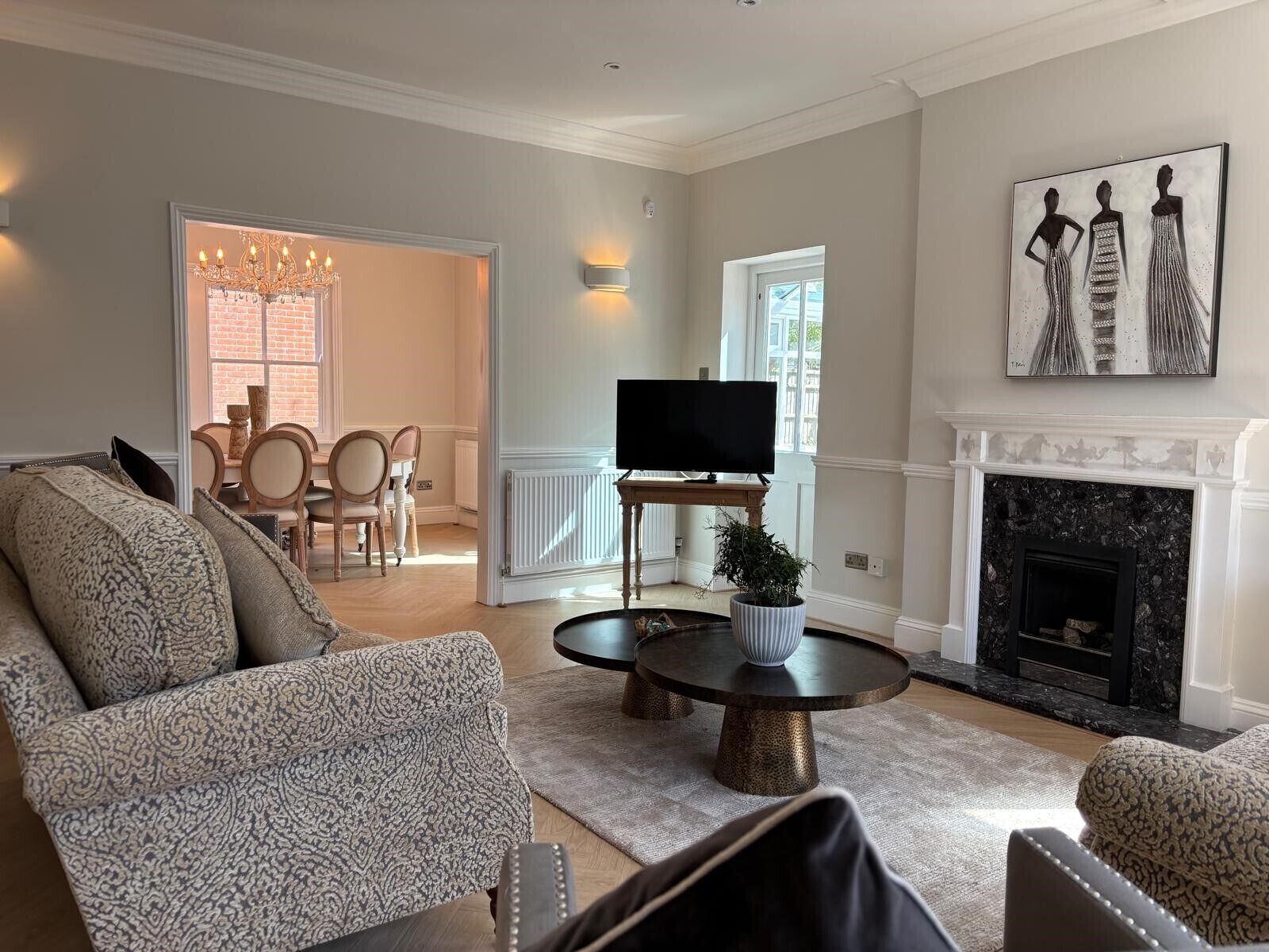 Smart TV, fireplace, video games