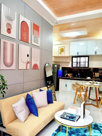 Francheska Suite: Minimalist Comfort Near Cavinti’s Natural Wonders