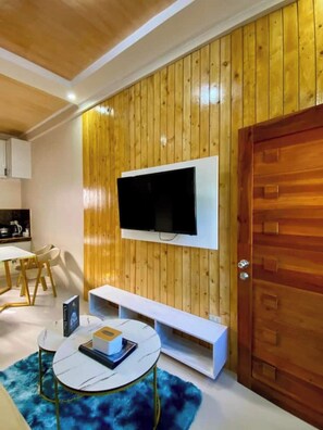 Smart TV, books