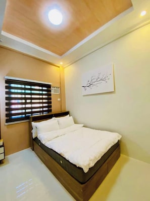 1 bedroom, iron/ironing board, travel cot, free WiFi - Ysabella Suite: Elegant Art Deco Comfort in the Heart of Cavinti, Laguna (Calabarzon)