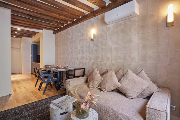 Apartment | Dining - New Apartment Center of Paris Place de la Bourse (Paris)