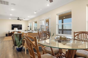 Dining - Hawk's View- Mountain Cottage! (Jasper)