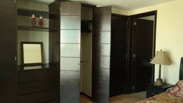 2 chambres, fer et planche Ă  repasser, Wi-Fi, draps fournis
