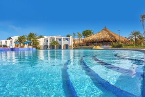 Outdoor pool - Costa Caribe Hotel Beach & Resort (Sucre)