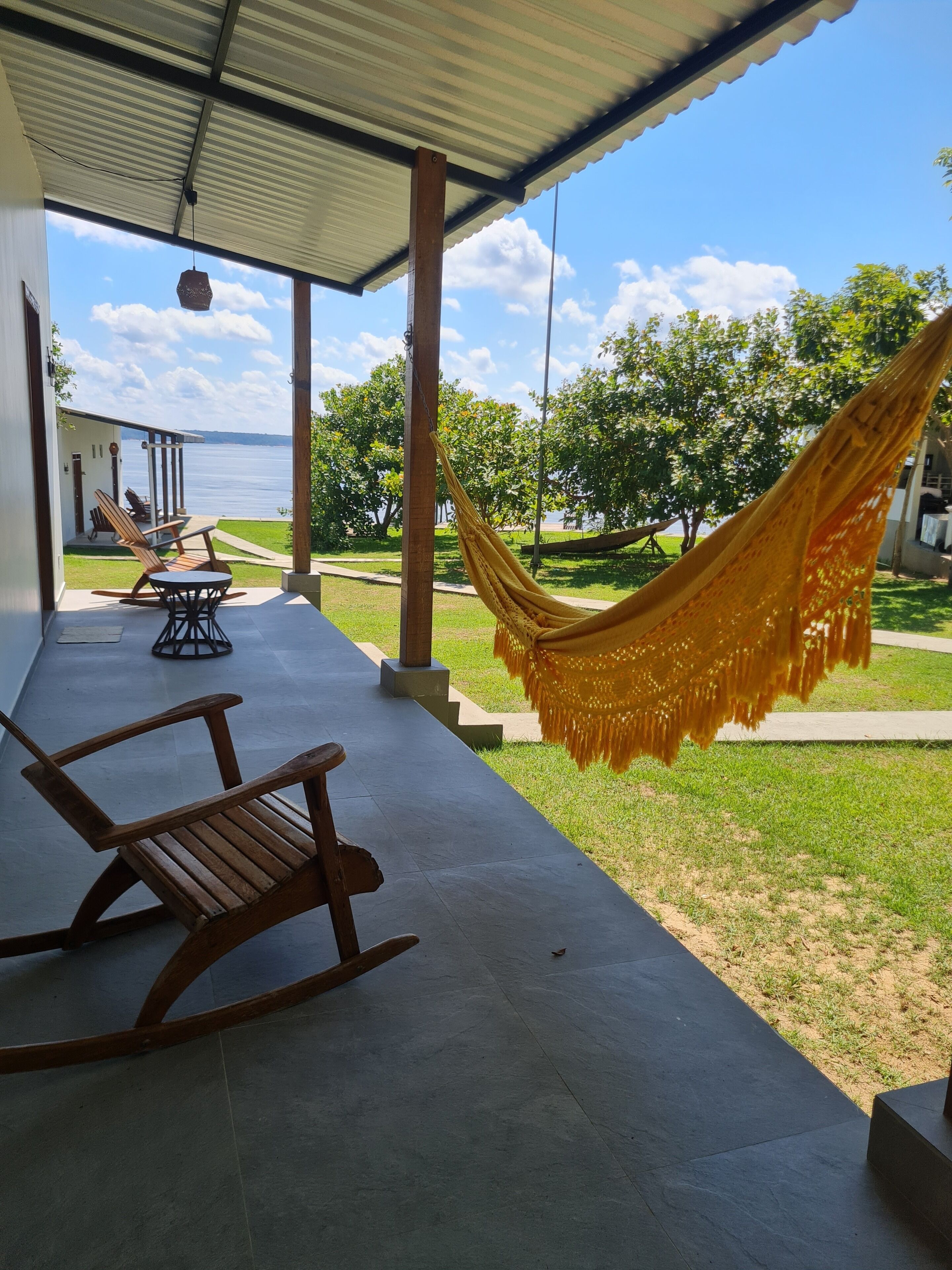 デスク、ノートパソコン用作業スペース、WiFi (無料)