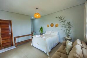 1 bedroom, desk, laptop workspace, free WiFi