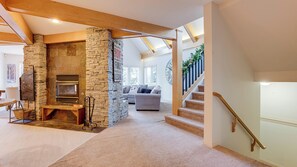 Interior - Pet friendly chalet right on the ski way, steps from tube town pet friendly too! (Silver Star Mountain)